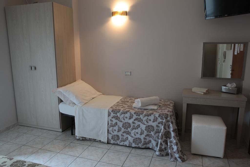 Hotel Stefan Room & Breakfast Gatteo a Mare Room photo